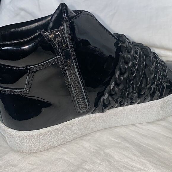 KENDALL & KYLIE Black Patent Leather Duke Astana Chain Booties-6M - Picture 8 of 9